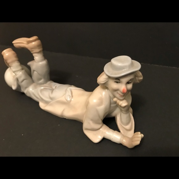 Vintage Price Products Resting Clown Figurine - Picture 2 of 7
